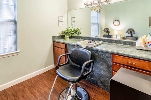 Beauty_Salon_2